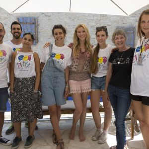 Τα παιδιά του Συνδέσμου καθαρίζουν το Φεστιβάλ του Φέγγαρου