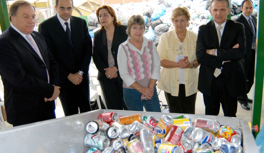 ENVIRONMENT MINISTER AND NICOSIA MAYOR INAUGURATE REFURBISHED RECYCLING CENTRE
